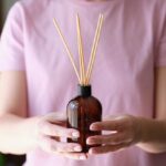 🌿 Descubre cómo hacer tu propio 🏡 líquido para difusores aromáticos casero: ¡aroma y bienestar en tu hogar! 🌸